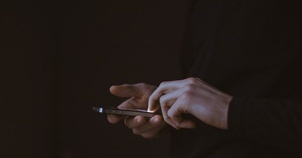cell-phone-690192_640.jpg