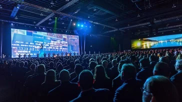 [Público de Conferência Assistindo](https://stockcake.com/i/conference-audience-viewing_1011112_1103410) by [StockCake](https://stockcake.com)